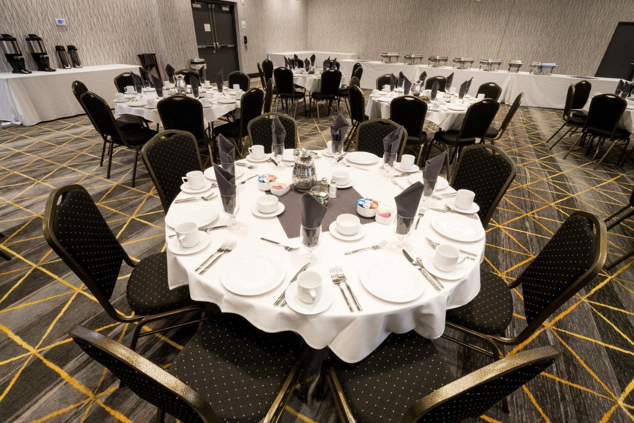 Holiday Inn - Kalamazoo West By Ihg Dış mekan fotoğraf
